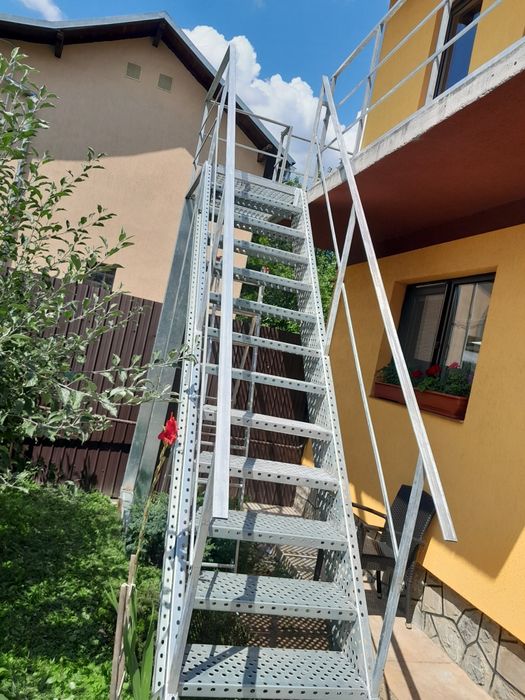 Scări metalice galvanizate la orice demisiune asiguram transport ori u