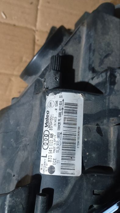 Far stânga Audi – Valeo – Cod 8T0 941 003 AB