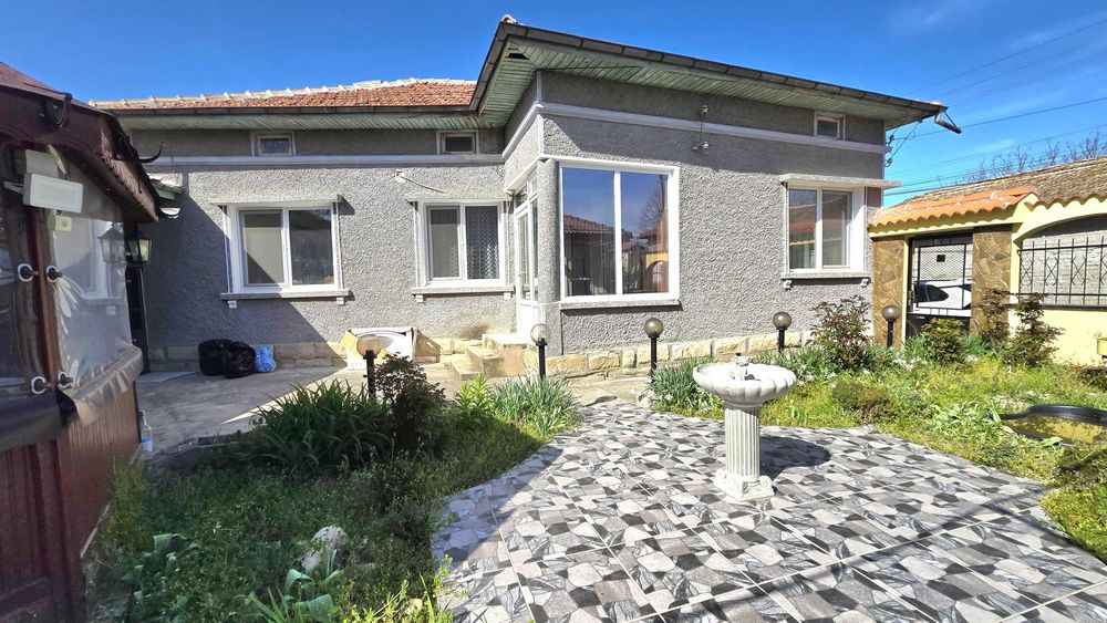 Продава се Къща в Търговище, Център - 130 кв.м за 577 €/кв.м - Снимка #1