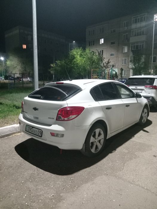Шевролет Круз. В отличном состоянии.