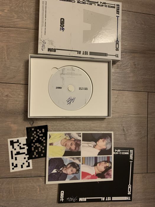 Albume kpop stray kids bts