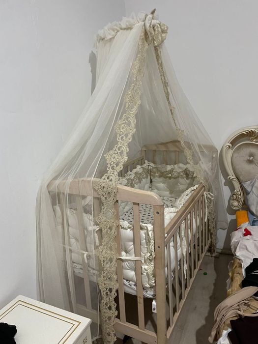 Продам манеж с бортиками