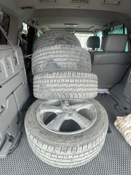 Комплект шин с дисками