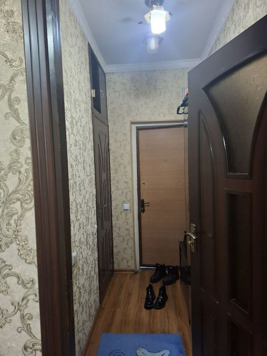 Чиланзар 2 квартал  2 ком  Зеркалка