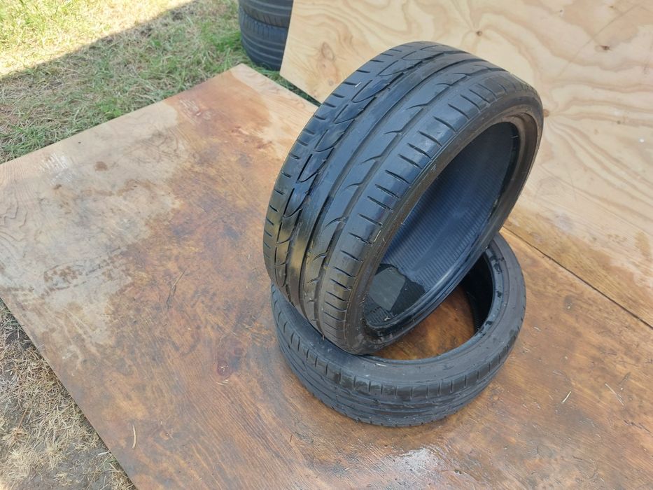100 lei bucata! Doua anvelope de vara 225 35 r18 Bridgestone Potenza