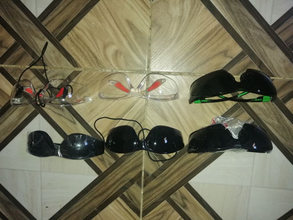 Перчатки ,очки..