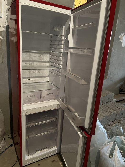 Срочно продам холодильник