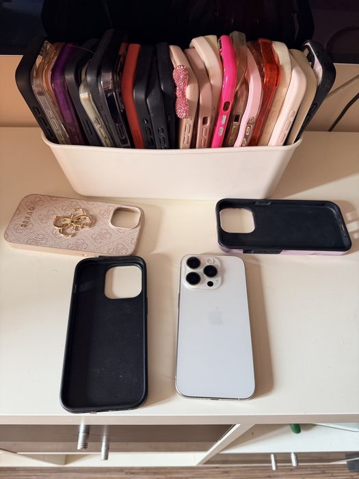 Iphone 15 pro impecabil ca nou+30 de huse pret 3000 lei