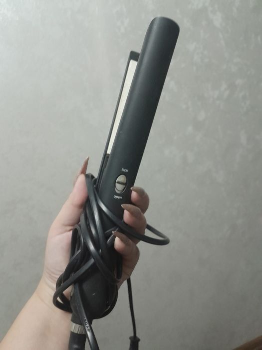 Выпрямитель для волос