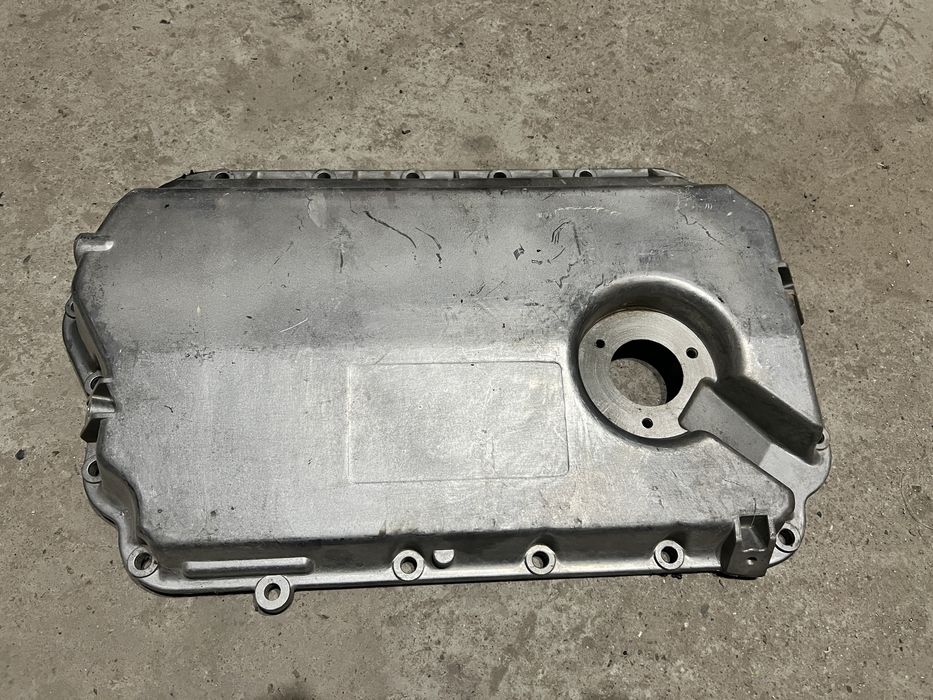 Поддон на Ауди 2.4 двигатель