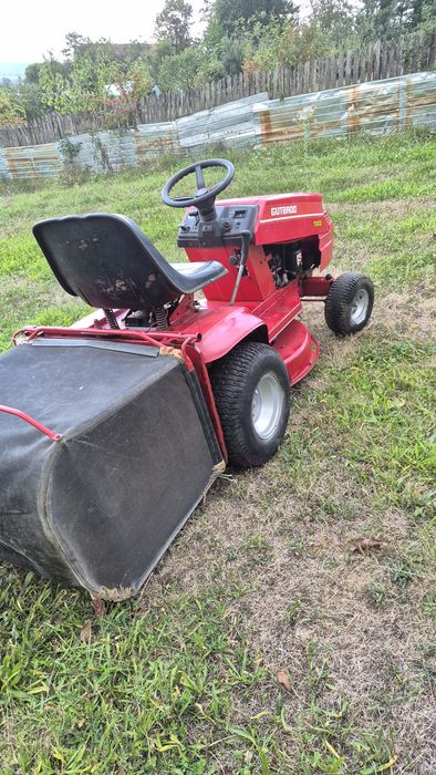 Tractoras gazon iarba 11cp