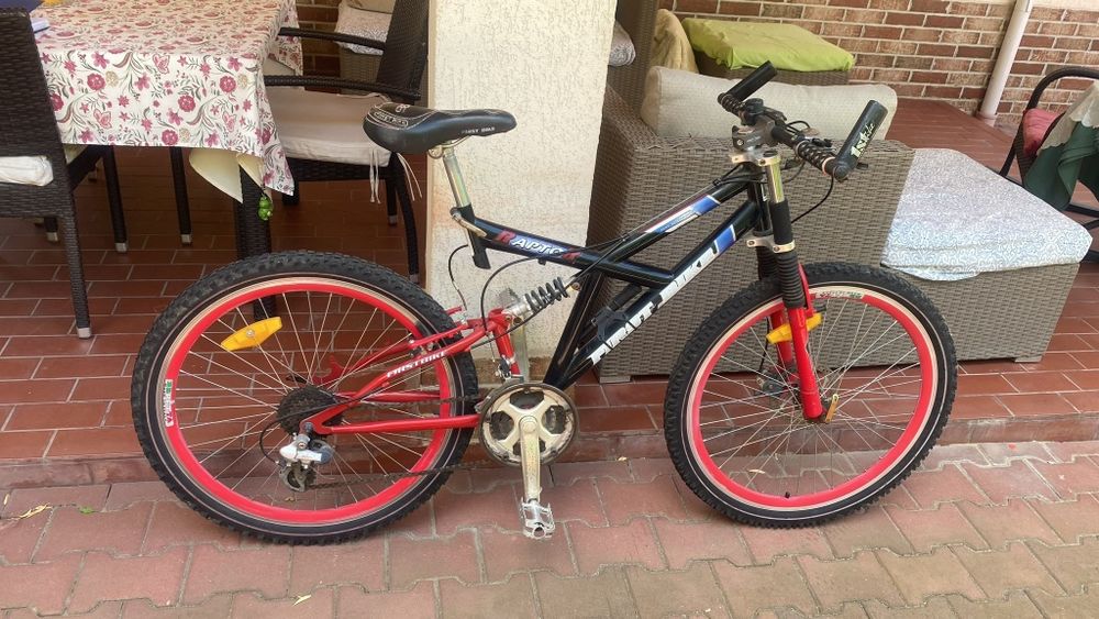 Vând bicicleta adult