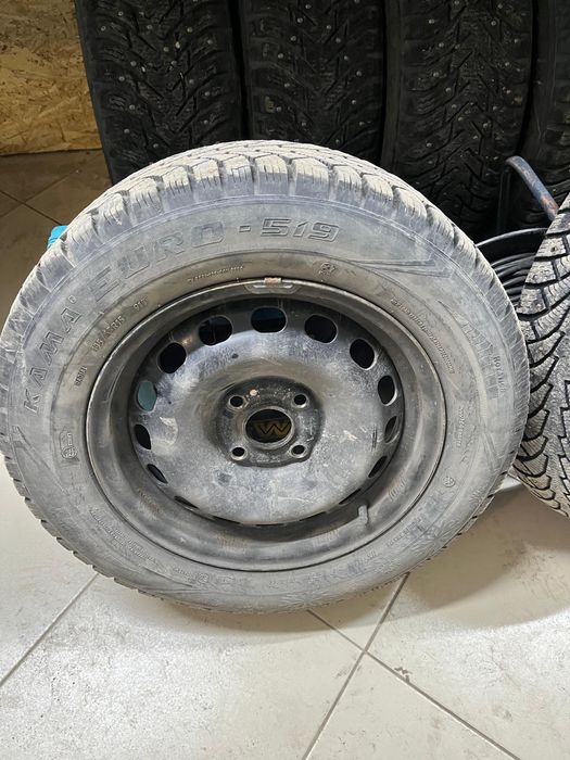 Продам шины с дисками от ауди 80 б4