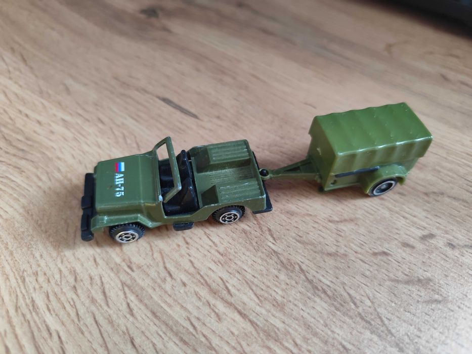 Машинка маленькая