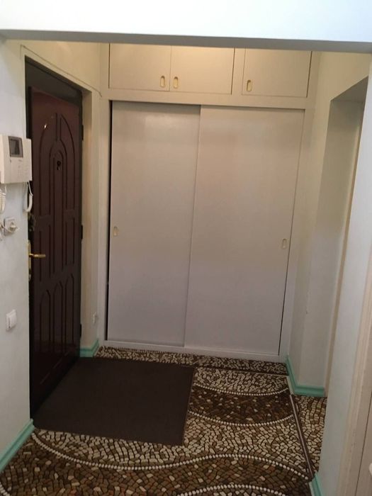 Darxonda 3 xonali kvartira sotiladi