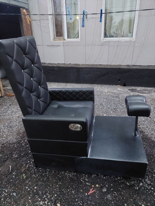 Педикюрное кресло