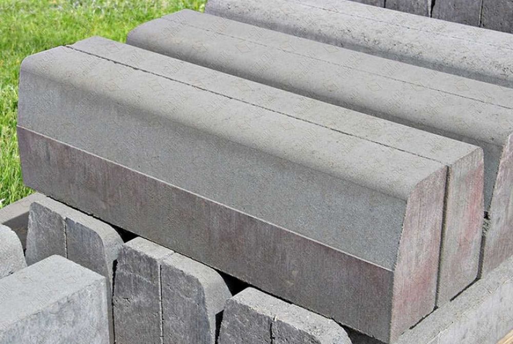 Акция. Дорожный бордюр, поребрик в наличии и под заказ.