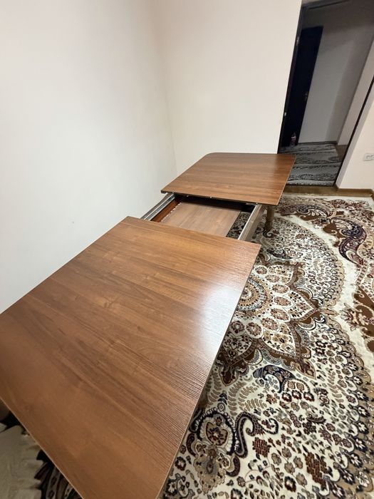 Стол в отличном состояний! 3м