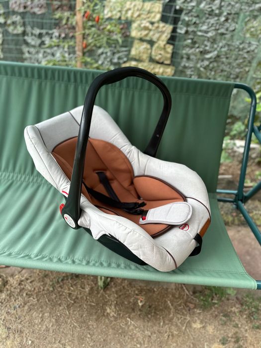 Седалка за бебе(кошница)