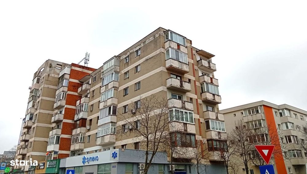 Apartament 4 camere in Micalaca 300 / la Supeco