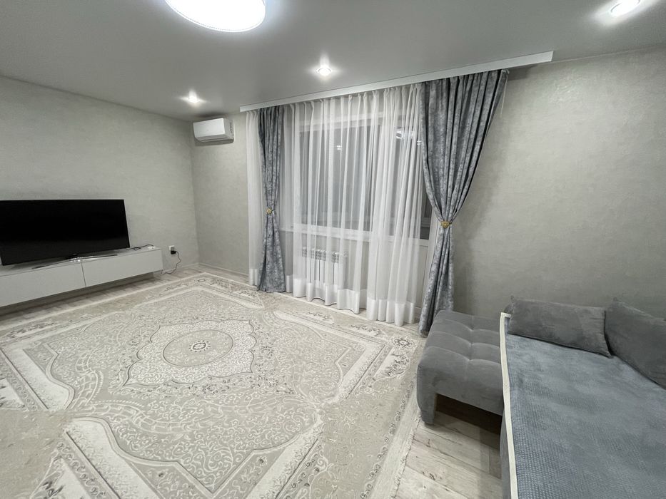 Продам 2шку на ул Базовая 2/3