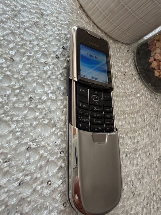 Nokia 8800 чисто нова