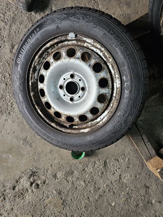 4 anvelope iarna 175 65 15 Continental 2023 8mm