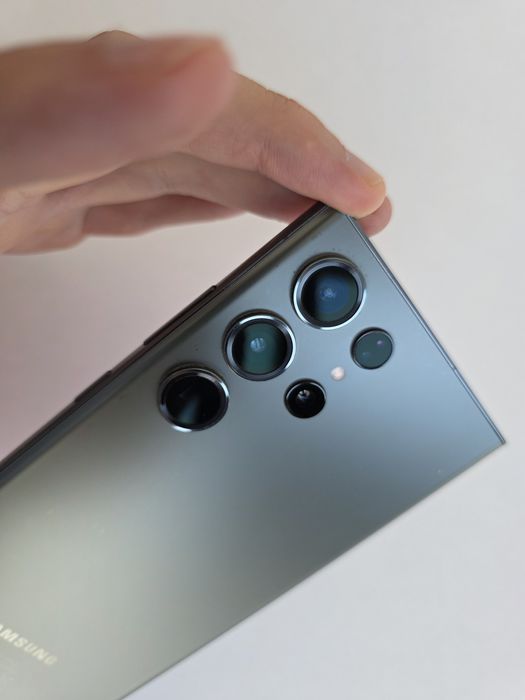 Samsung s23 Ultra - с 2 кейса