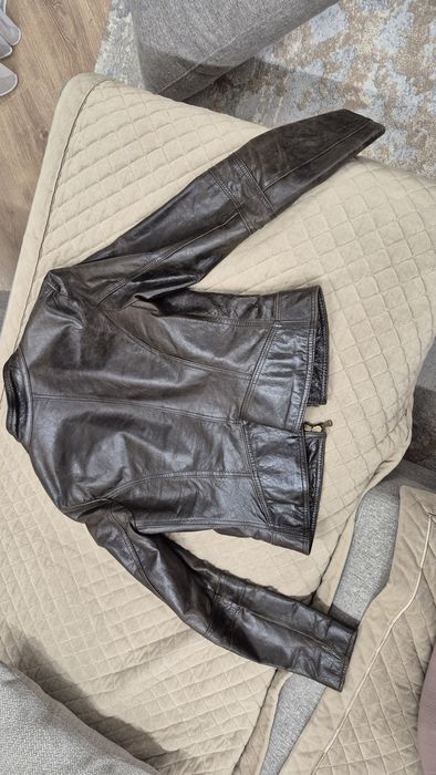 Продам кожаную куртку.