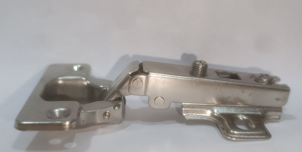 Мебельная фурнитура