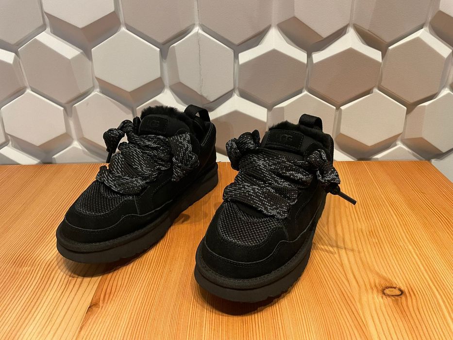 UGG lowmel diverse culori