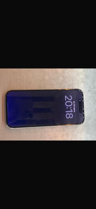 продам 16 про на 512гб с акб 100%