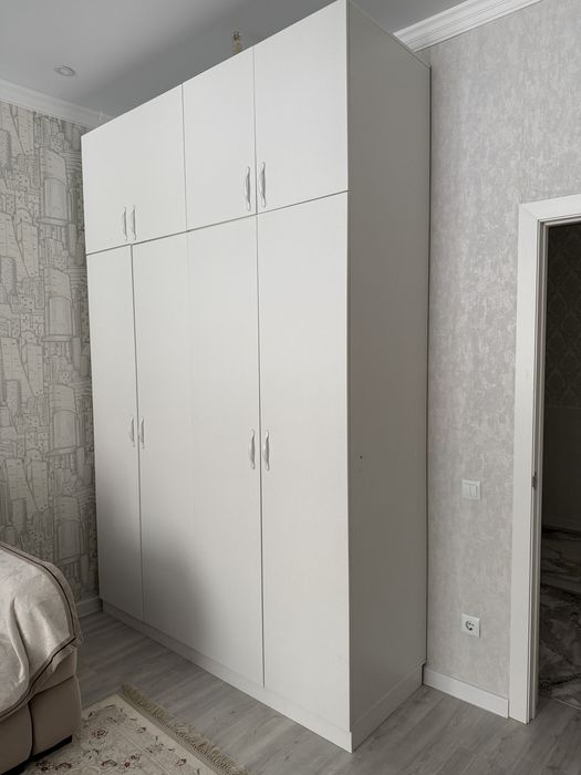 Вместительный шкаф