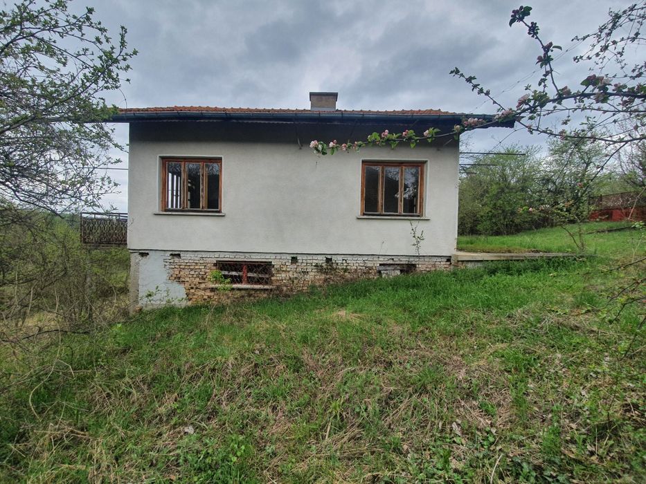 Продава се Къща в с. Добревци, Област Ловеч - 128 кв.м за 313 €/кв.м - Снимка #2