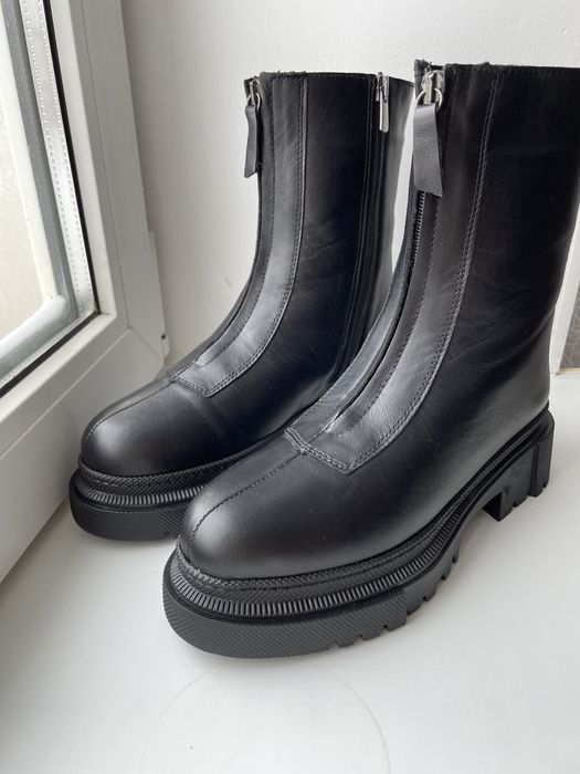 Продам зимние новые сапоги