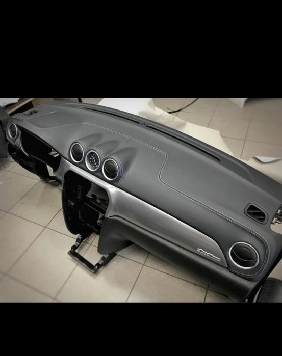 Перетяжка салона авто