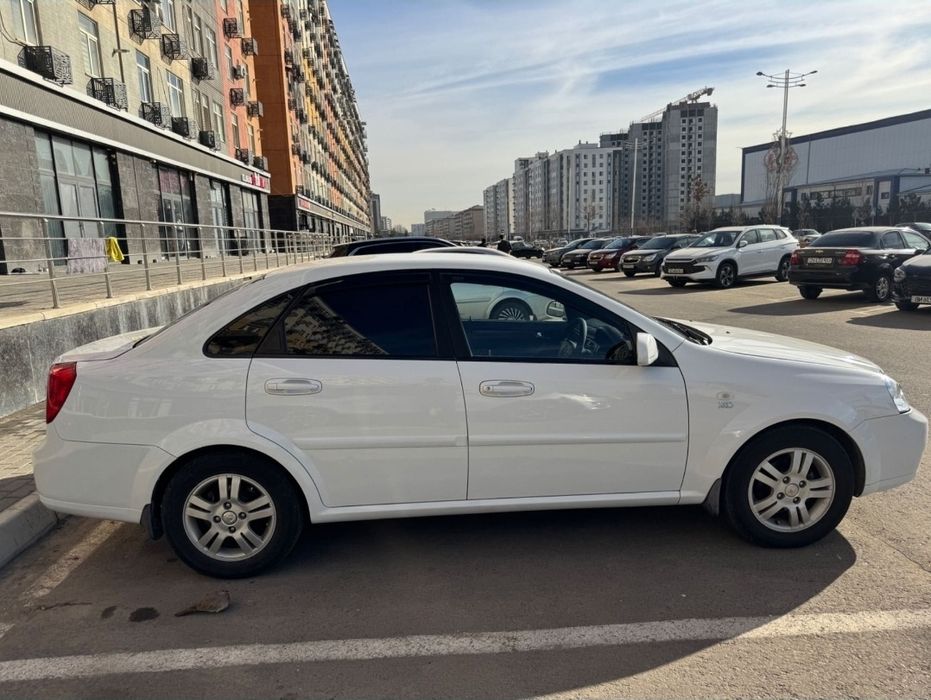 Lacetti 2011.2-poz.Metan gazi bor.Variantlari bor.