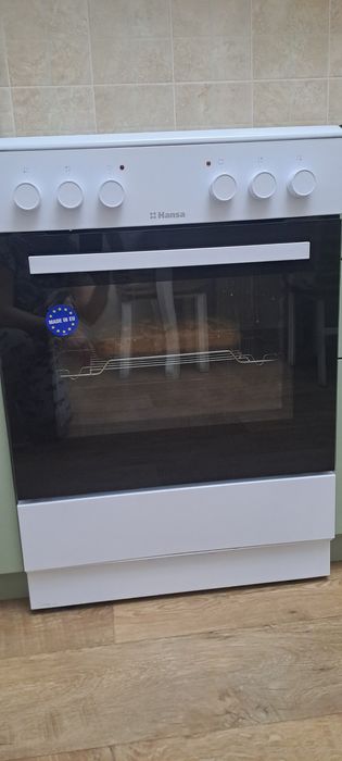 Электроплита Hansa б/у 2 мес