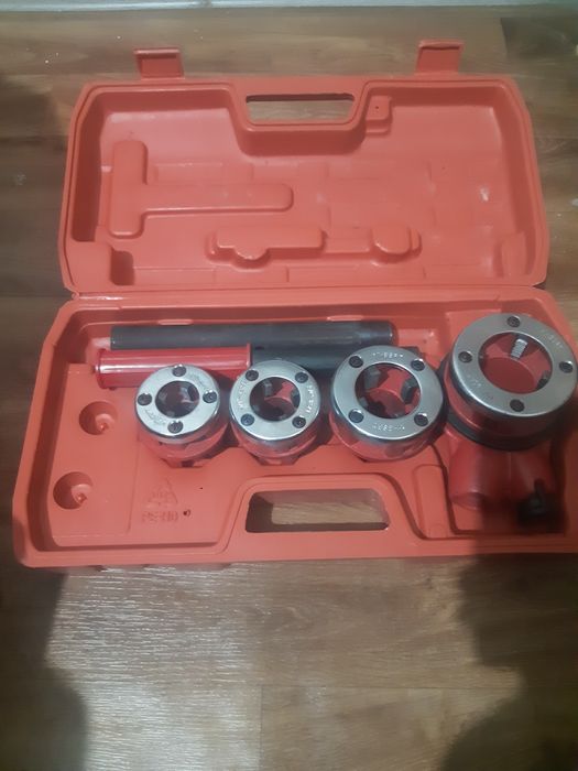 Иструмент для сантехникаа