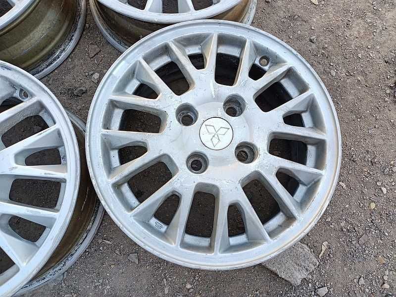 Продам оригинальные легкосплавные диски на Mitsubishi Galant