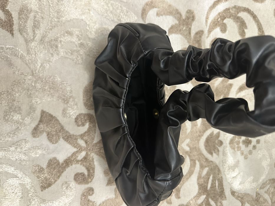 продам сумку черную