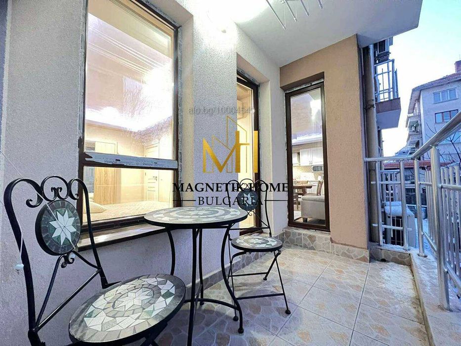 Дава се под наем Тристаен апартамент в Бургас, Център - 100 кв.м за 1224 € - Снимка #3