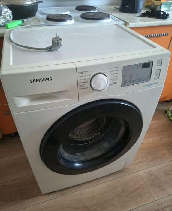 Продам стиральную машину