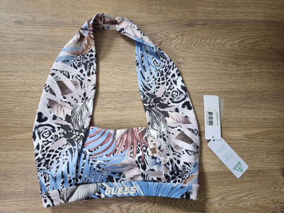 Чисто нов оригинален бански на Guess