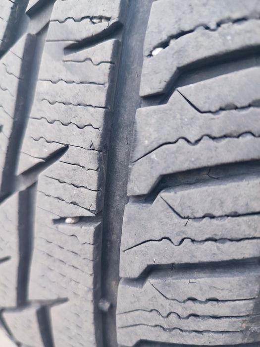 Продам резину  зима