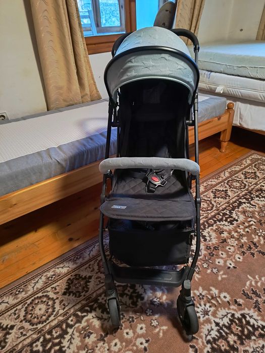 детска количка сгъваема ЛОРЕЛИ МИЛА алуминиева в Бургас 80 лева