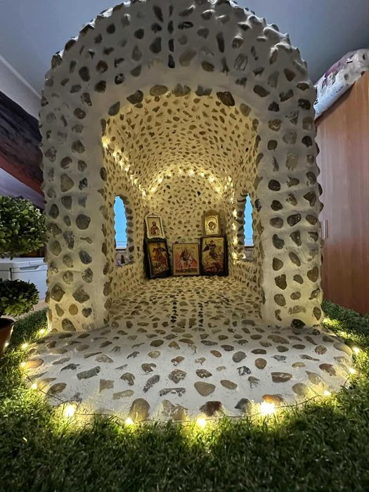 Мини градински параклис