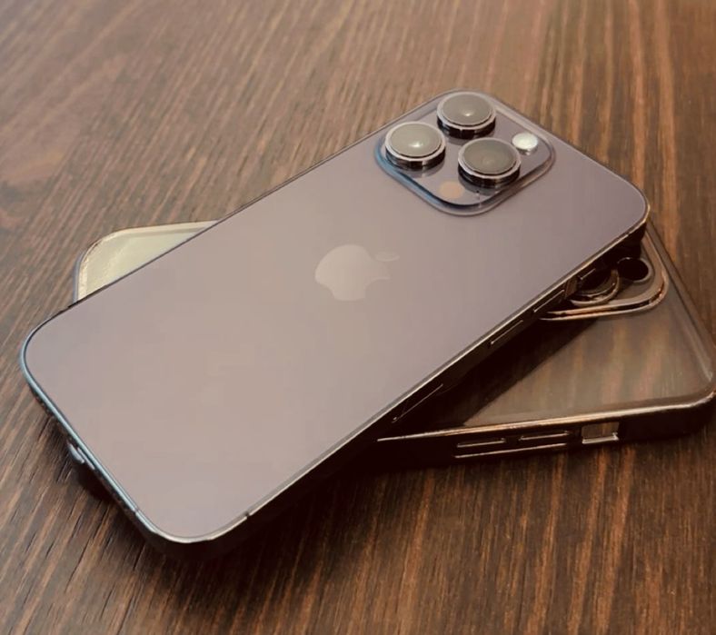 Vând Iphone 14 Pro impecabil