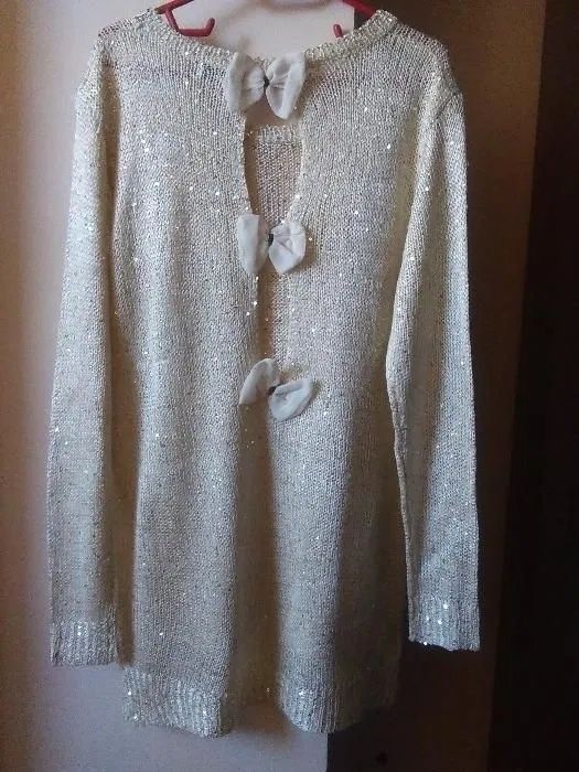 bluze cu funde la spate