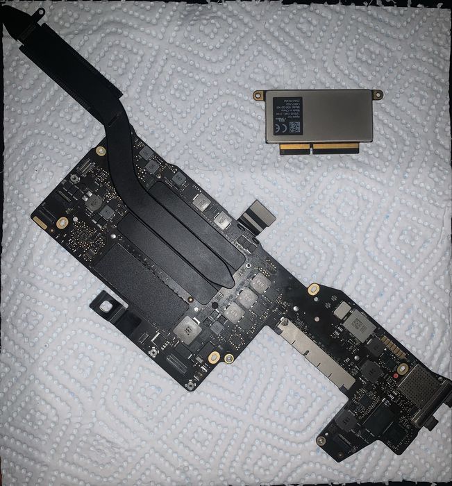 Части от macbook pro A1708 2017